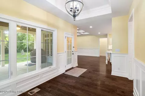 Entry Way - 7809 Springfarm Pointe Pl, Prospect, KY 40059 photo 5 of 11