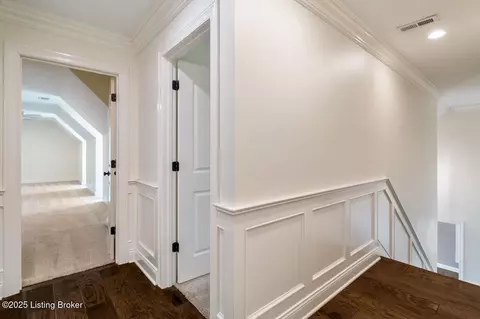 Entry Way - 7809 Springfarm Pointe Pl, Prospect, KY 40059 photo 9 of 11