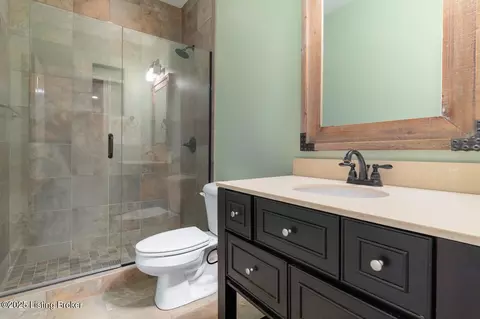 Bath - 7809 Springfarm Pointe Pl, Prospect, KY 40059 photo 10 of 10