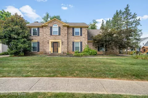 608 Winyan Ln, Louisville, KY 40223