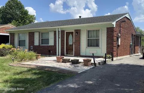 5216 Garden Green Way, Louisville, KY 40218