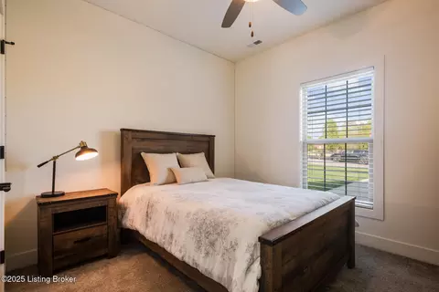Bedroom - 3035 Masters Dr, Floyds Knobs, IN 47119 photo 7 of 10