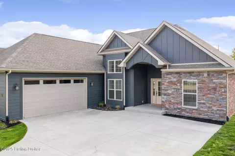 Exterior - 3035 Masters Dr, Floyds Knobs, IN 47119 photo 3 of 4