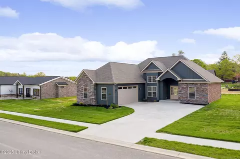 Exterior - 3035 Masters Dr, Floyds Knobs, IN 47119 photo 4 of 4