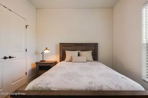 Bedroom - 3035 Masters Dr, Floyds Knobs, IN 47119 photo 9 of 10