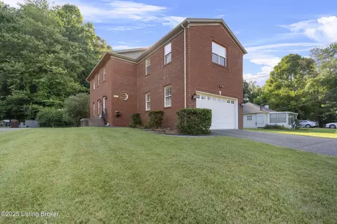 9108 Docks Ln, Louisville, KY 40272