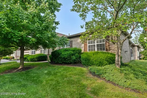 1208 Elderberry Ln, Louisville, KY 40243