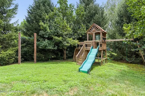 Exterior - 7404 Cedar Bluff Ct, Prospect, KY 40059 photo 10 of 20