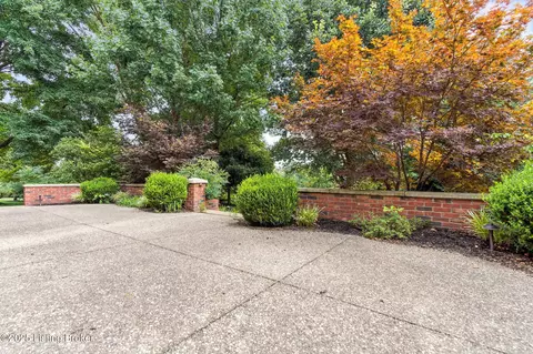 Exterior - 7404 Cedar Bluff Ct, Prospect, KY 40059 photo 13 of 20