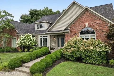 Exterior - 7404 Cedar Bluff Ct, Prospect, KY 40059 photo 1 of 20