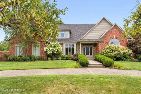 Exterior - 7404 Cedar Bluff Ct, Prospect, KY 40059 photo 3 of 20