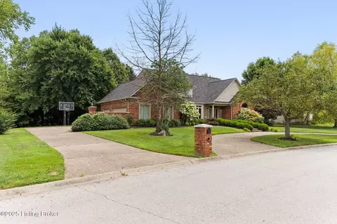 Exterior - 7404 Cedar Bluff Ct, Prospect, KY 40059 photo 17 of 20