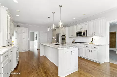 Kitchen - 7404 Cedar Bluff Ct, Prospect, KY 40059 photo 1 of 6