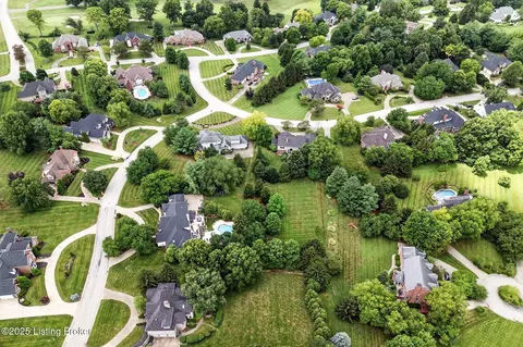 View/Area - 7404 Cedar Bluff Ct, Prospect, KY 40059 photo 6 of 11