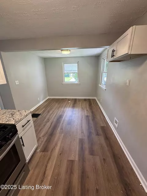 Dining - 717 Creel Ave, Louisville, KY 40208 photo 1 of 1