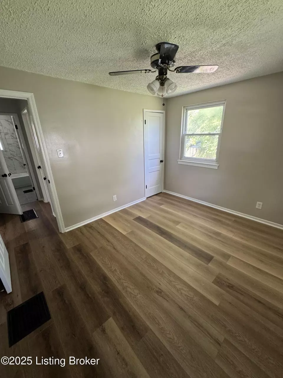 Bedroom - 717 Creel Ave, Louisville, KY 40208 photo 2 of 4