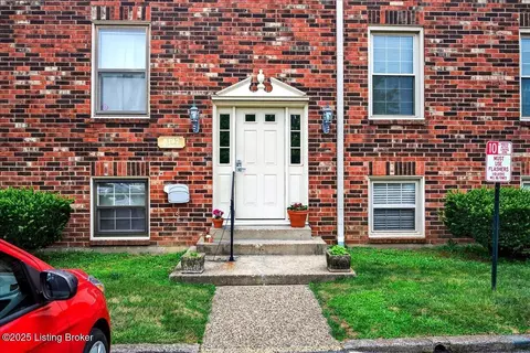 8132 Lake Ter #F7, Louisville, KY 40222