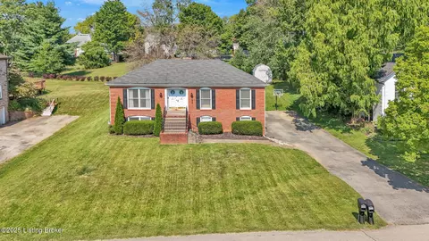 12127 Briargate Ln, Goshen, KY 40026