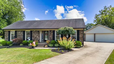 8106 Tonya Ct, Louisville, KY 40214