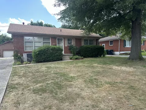 2120 Auburn Dr, Louisville, KY 40216