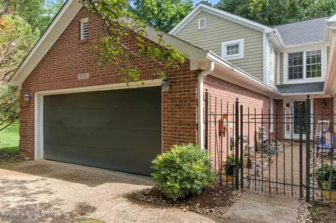 5900 Marina View Ct, Prospect, KY 40059