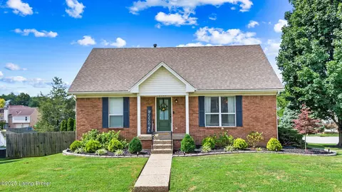 8700 Lambach Ln, Louisville, KY 40220