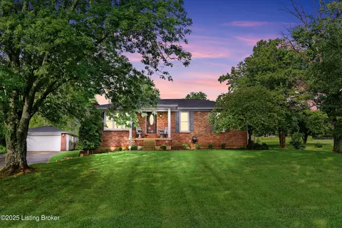 347 Kentucky Ct, Mount Washington, KY 40047