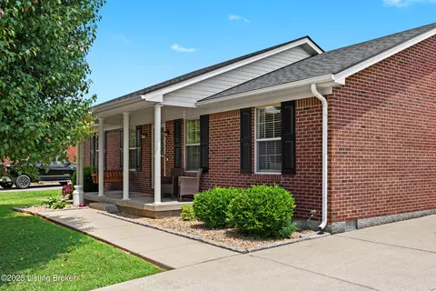104 Ballard Springs Ct, Bardstown, KY 40004