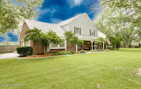 604 Oak Crest Dr, Shelbyville, KY 40065