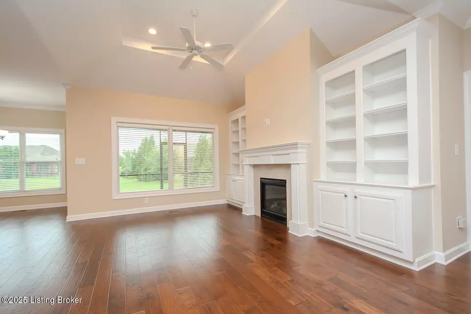 Living - 4205 Calgary Way, Louisville, KY 40241 photo 10 of 15