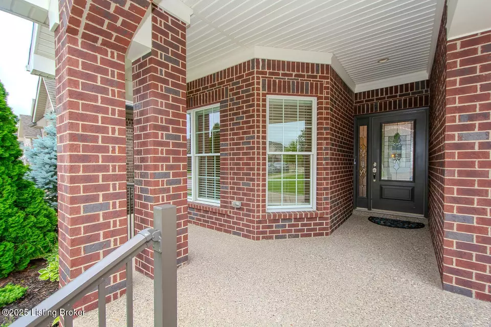 Exterior - 4205 Calgary Way, Louisville, KY 40241 photo 6 of 13