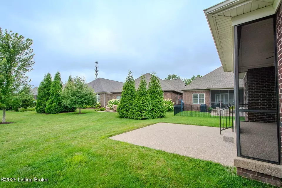 Exterior - 4205 Calgary Way, Louisville, KY 40241 photo 13 of 13