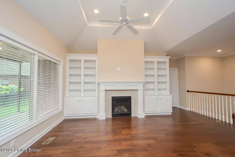 Living - 4205 Calgary Way, Louisville, KY 40241 photo 11 of 15