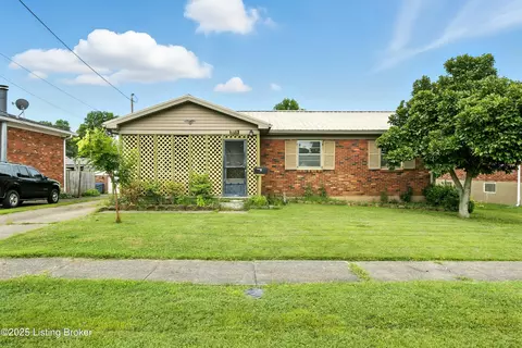 9916 Mccrea Ln, Louisville, KY 40229