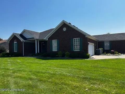 6717 Astral Dr, Louisville, KY 40258