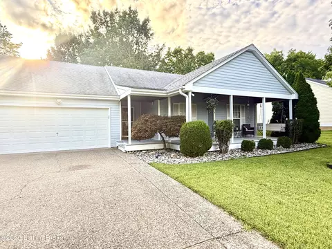 6511 Five Forks Dr, Pewee Valley, KY 40056