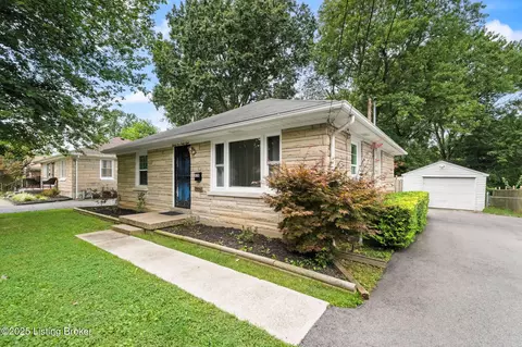 8138 Entrance Rd, Louisville, KY 40258