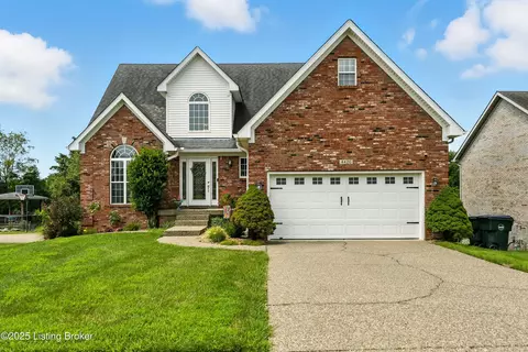 4420 Chenwood Ln, Jeffersontown, KY 40299
