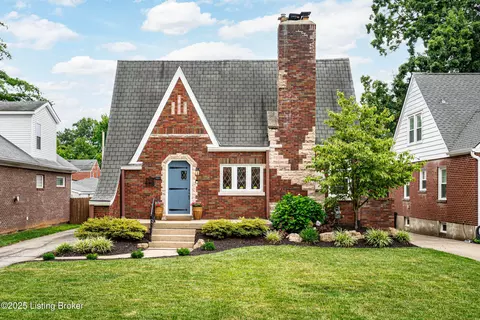 3706 Saint Germaine Ct, Louisville, KY 40207