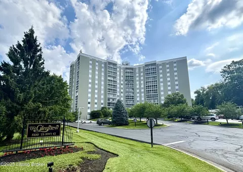 5100 Us-42 #422, Louisville, KY 40241