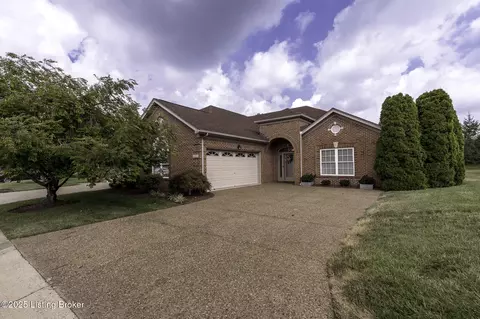 10607 Savoy Ct, Louisville, KY 40223