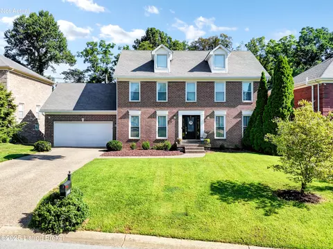 4112 Woods View Pl, Louisville, KY 40245