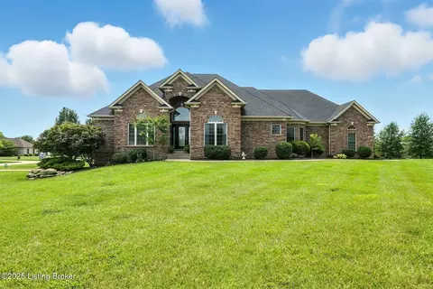 139 Glen Way, Fisherville, KY 40023