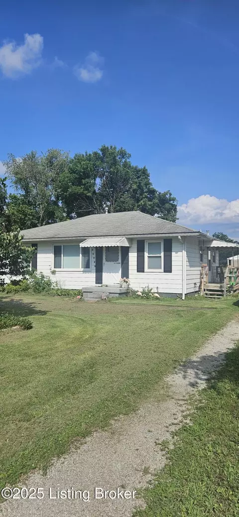 13207 Meadowlawn Dr, Louisville, KY 40272