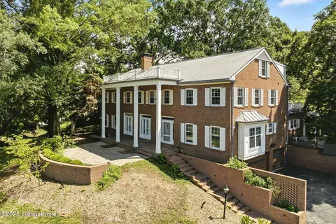 123 Arrowhead Rd, Louisville, KY 40207