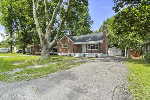 5900 Emmalee Dr, Louisville, KY 40219
