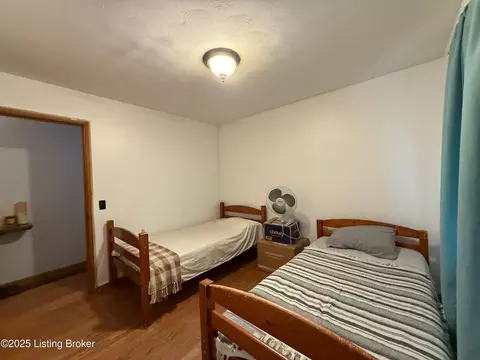Bedroom - 545 Grayson St, Upton, KY 42784 photo 4 of 6