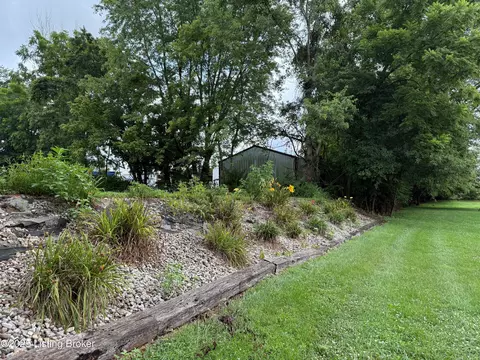 Exterior - 545 Grayson St, Upton, KY 42784 photo 5 of 13