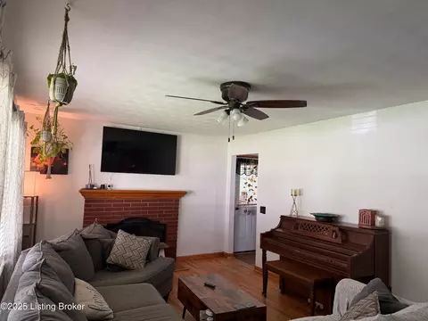 Living - 545 Grayson St, Upton, KY 42784 photo 5 of 5