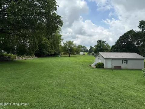 Exterior - 545 Grayson St, Upton, KY 42784 photo 3 of 13